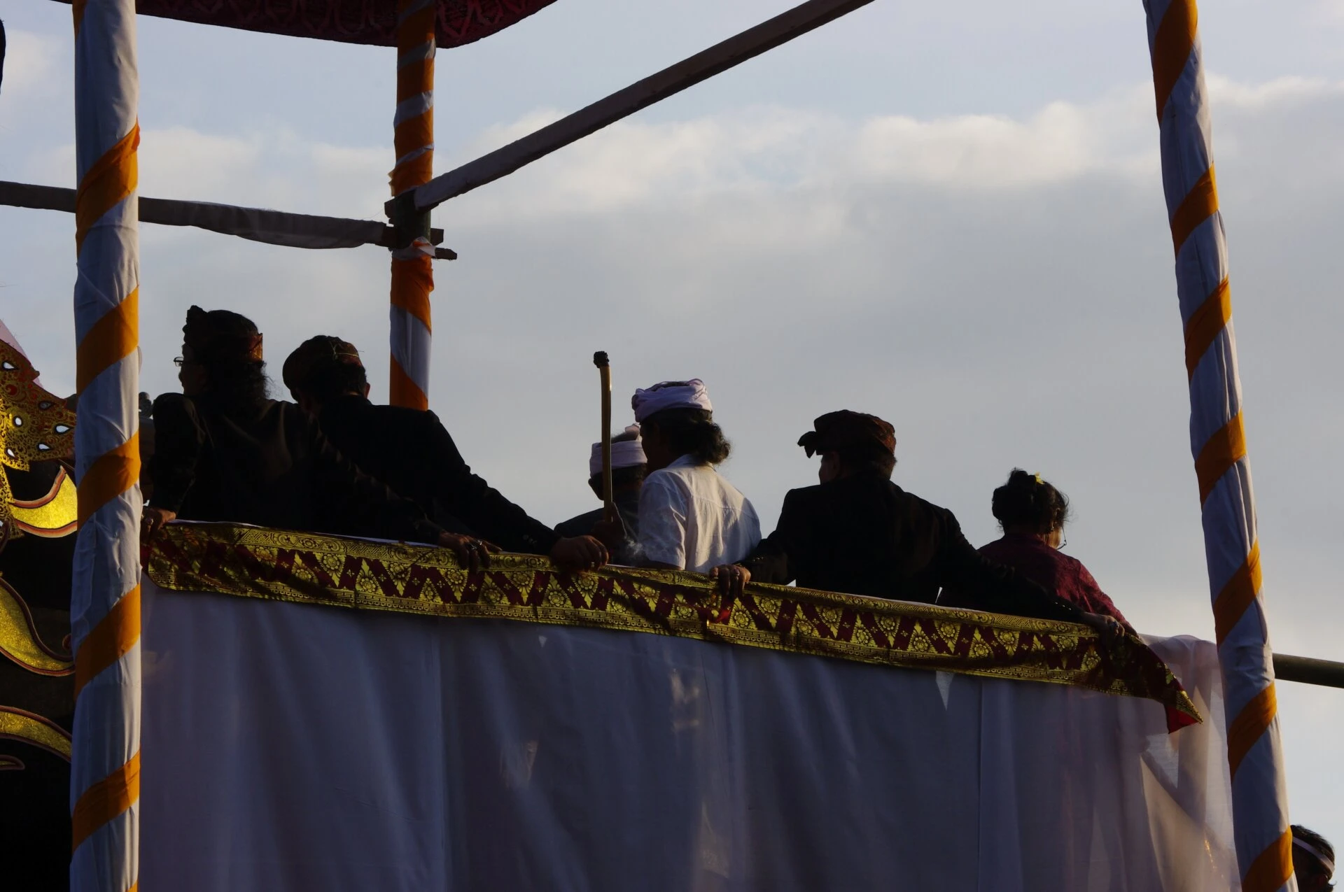 Famille royale en recueillement