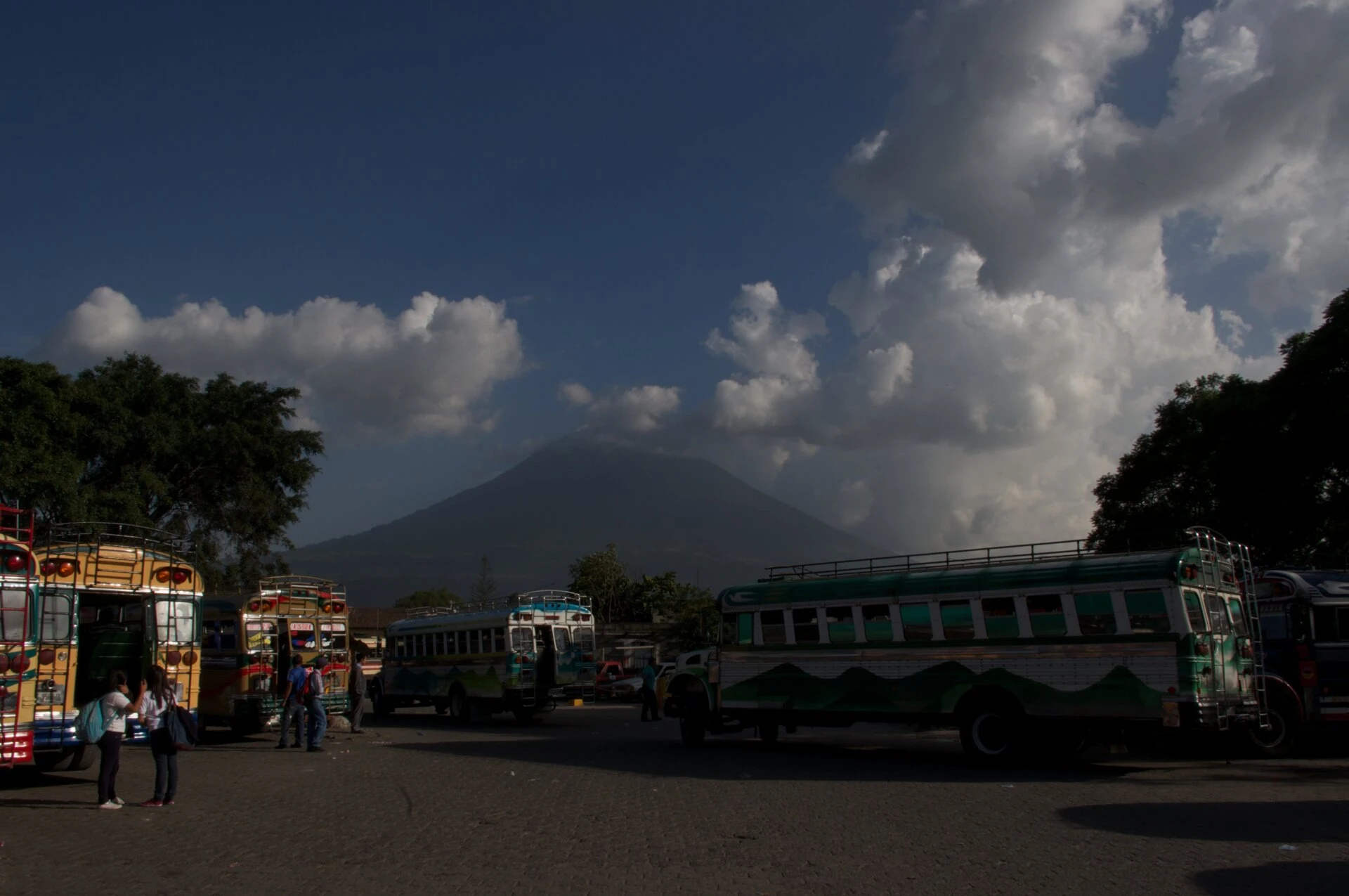 Terminal de buses de la Antigua Guatemala #2