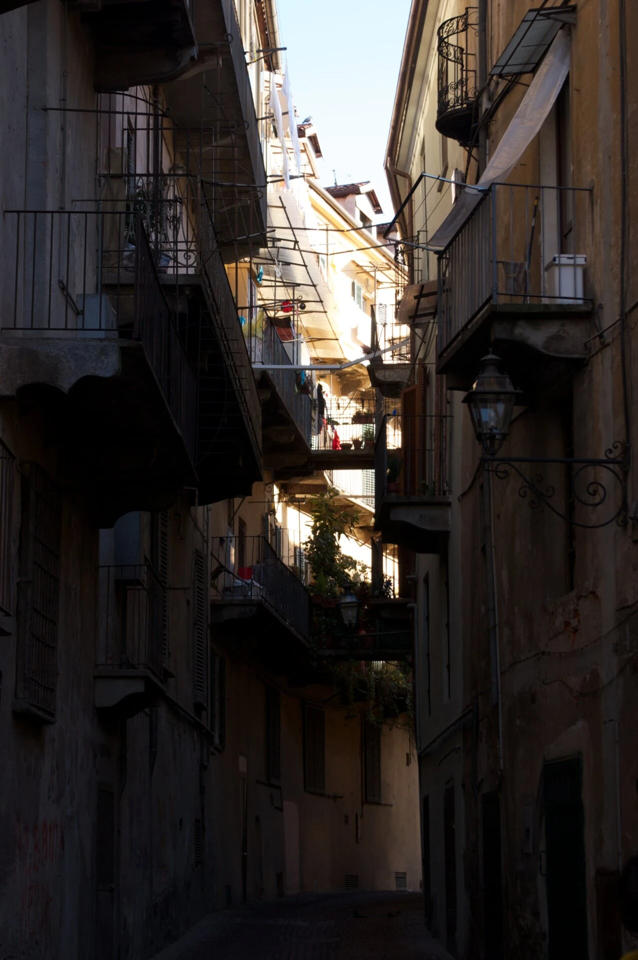 Rue et balcons