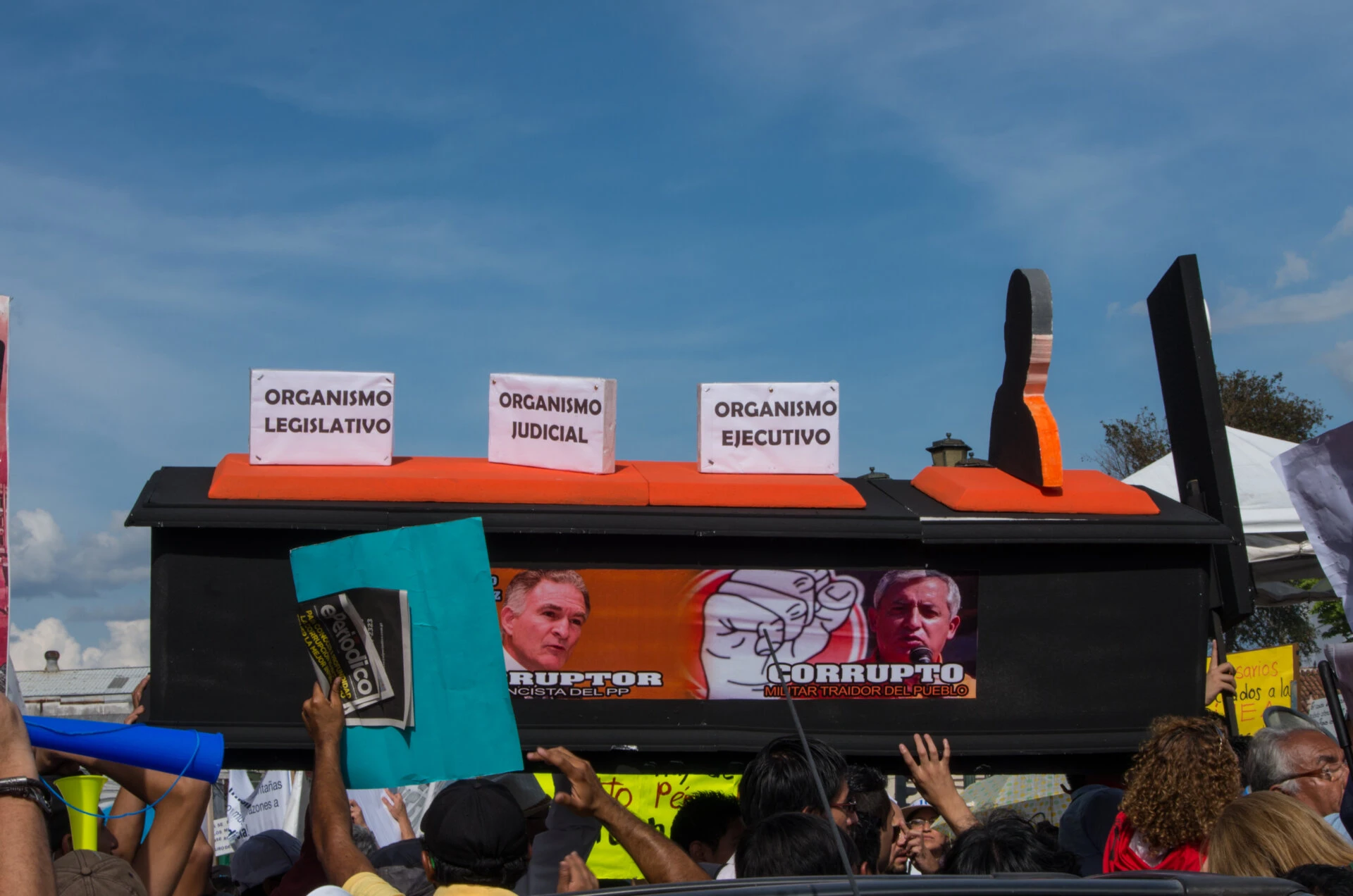 Democracia muerta