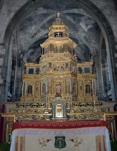 Saluzzo - Autel principal de la Chiesa de San Giovanni